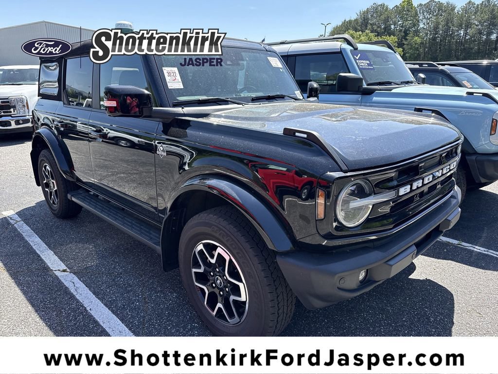 Used 2023 Ford Bronco Outer Banks AWD/4WD image 1