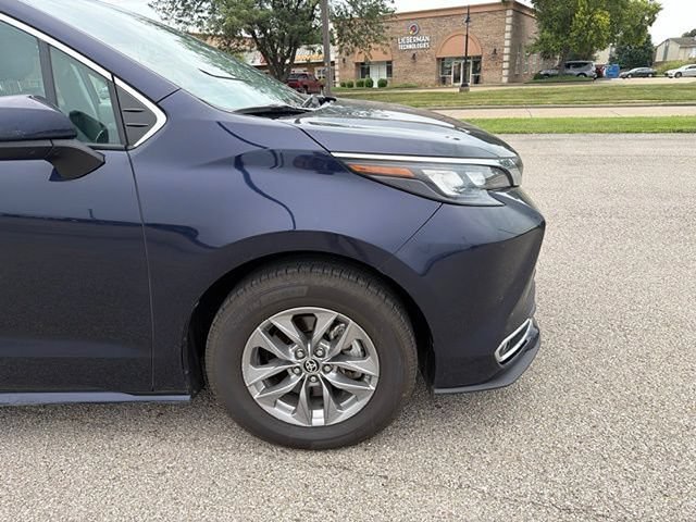 Certified 2024 Toyota Sienna XLE w/ XLE Plus Package FWD image 11