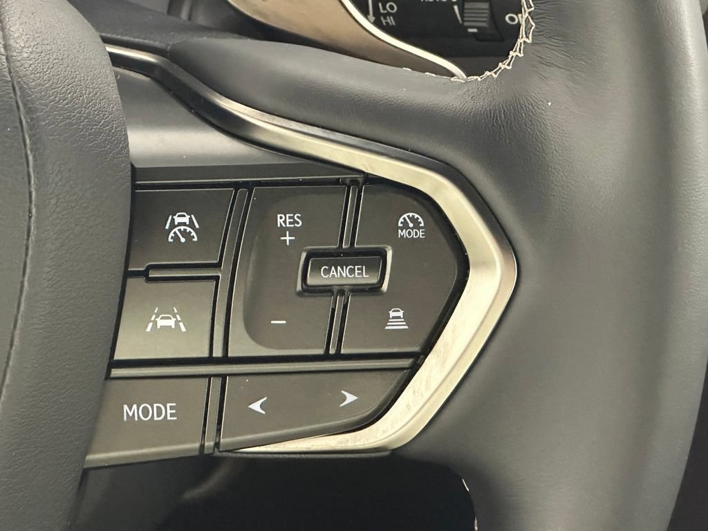 Used 2025 Lexus LX 600 4WD w/ Appearance Package image 33