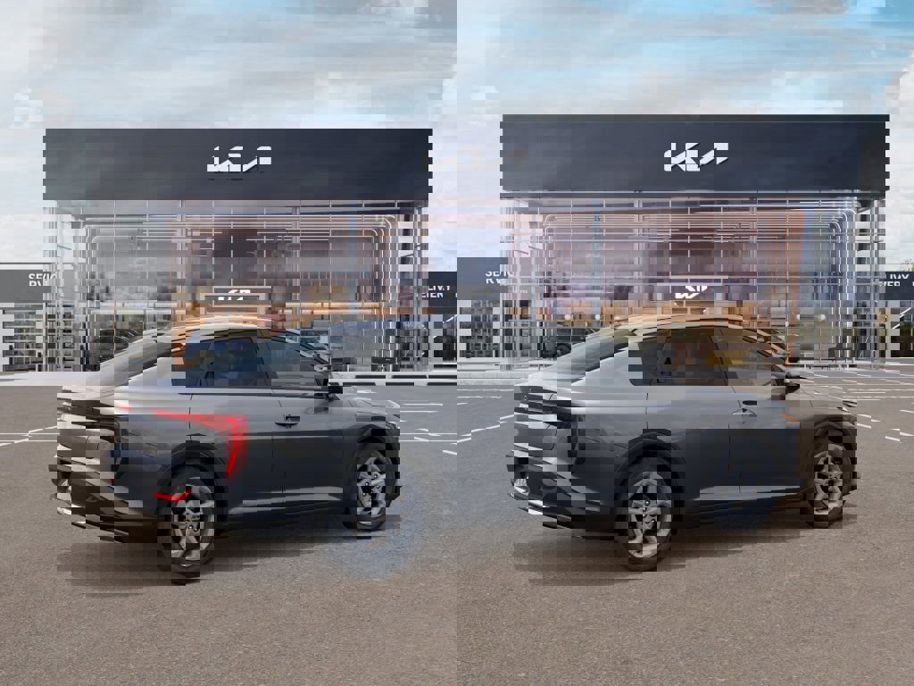 New 2025 Kia K4 LXS image 6