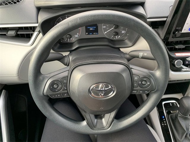 Used 2025 Toyota Corolla Cross L image 19