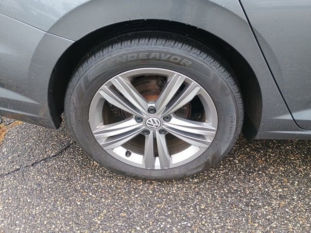 Used 2019 Volkswagen Jetta R-Line image 11
