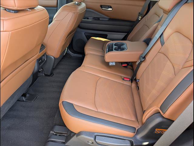 Used 2024 Nissan Pathfinder Platinum w/ Cargo Package image 11