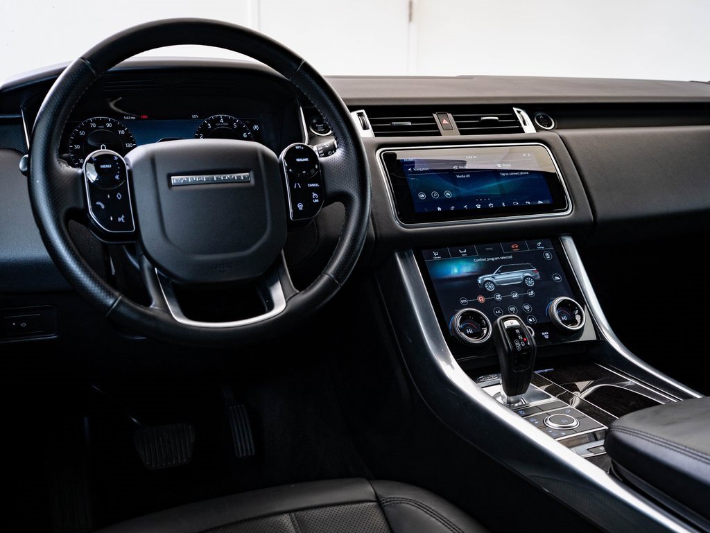 Used 2020 Land Rover Range Rover Sport HSE image 4