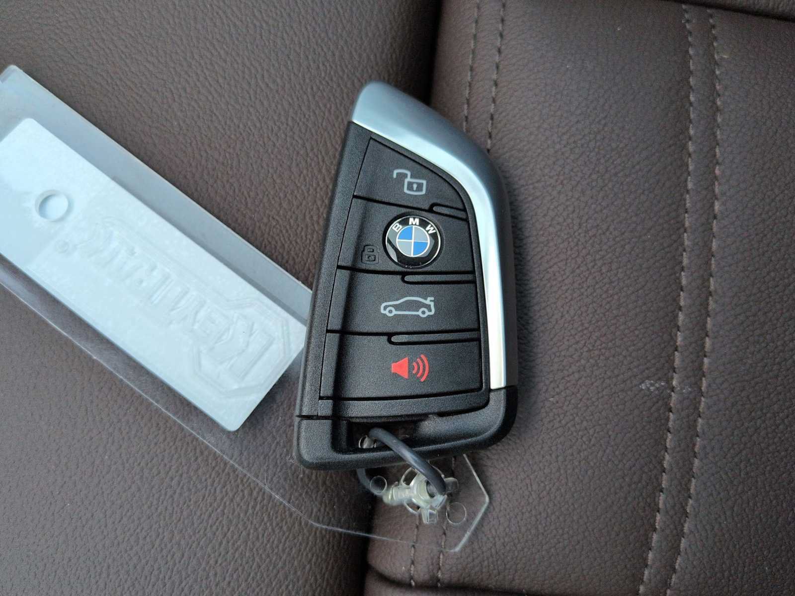 New 2026 BMW 330i xDrive Sedan w/ M Sport Package AWD/4WD image 38