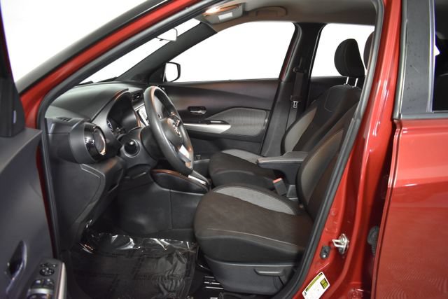 Used 2020 Nissan Kicks SV FWD image 11