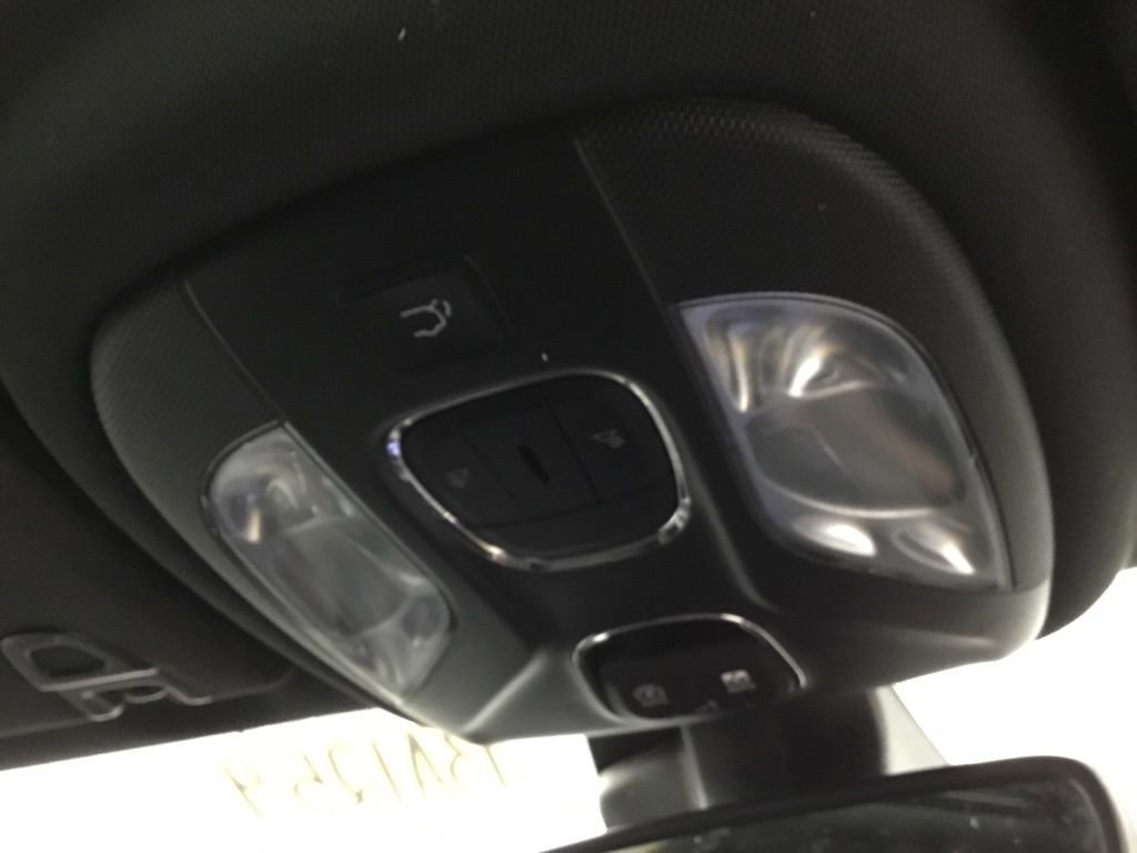 Used 2022 Jeep Compass Limited w/ (RED) Package image 40