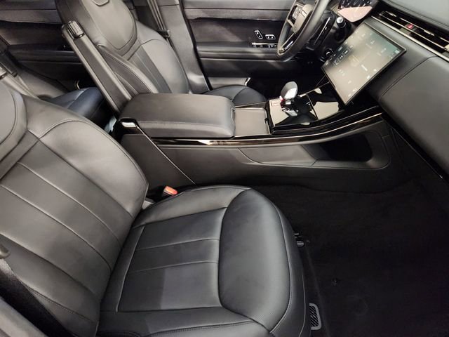 Used 2025 Land Rover Range Rover Sport Dynamic SE AWD/4WD image 3