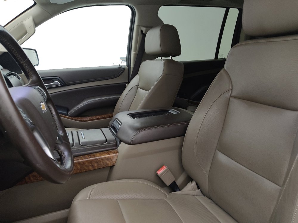 Used 2017 Chevrolet Suburban Premier AWD/4WD image 17