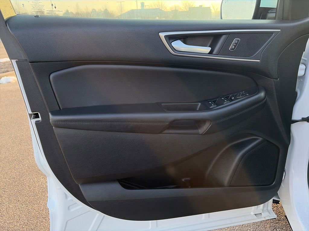 Used 2024 Ford Edge SEL w/ Convenience Package image 15