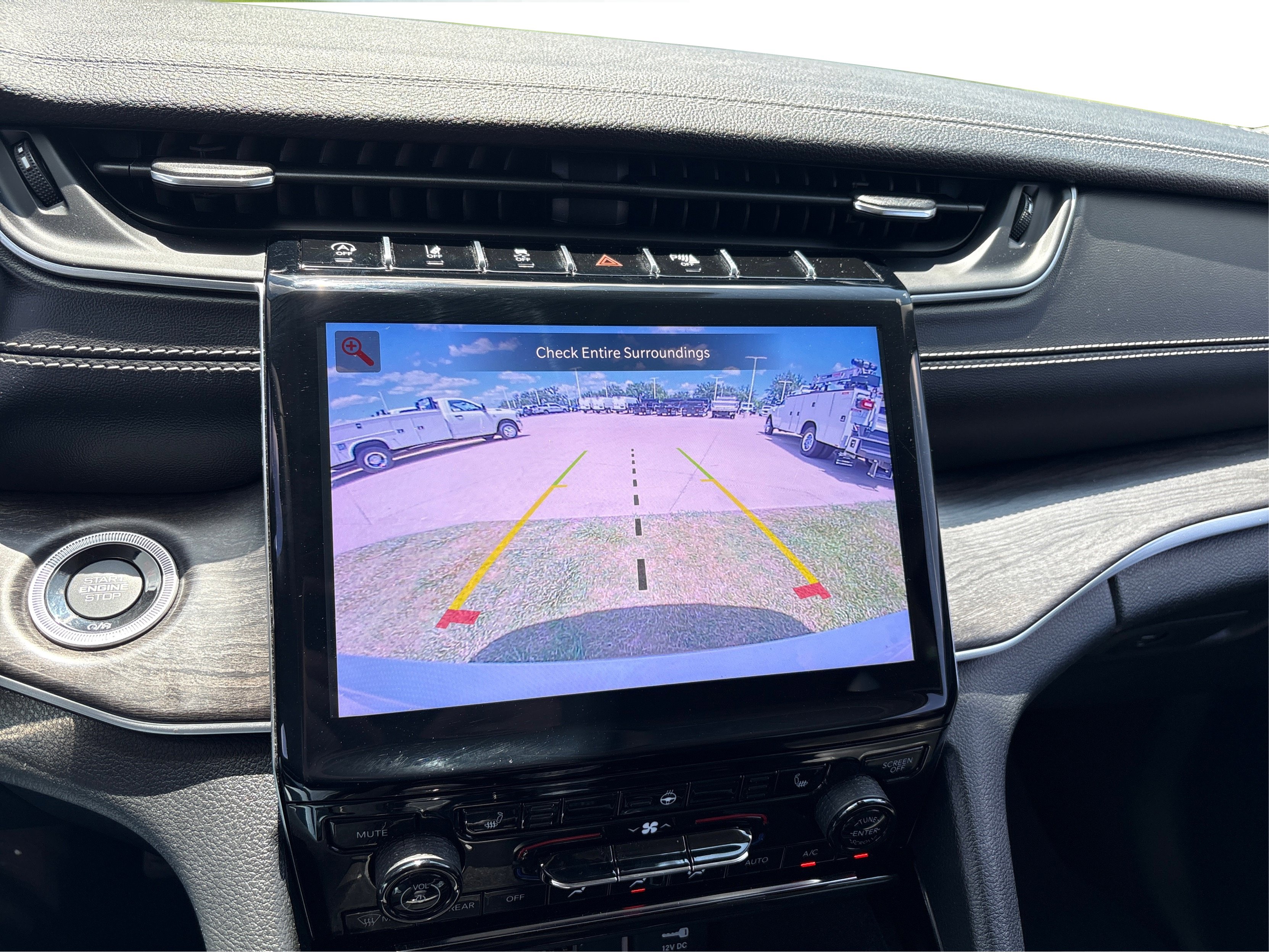 Used 2023 Jeep Grand Cherokee L Limited image 26