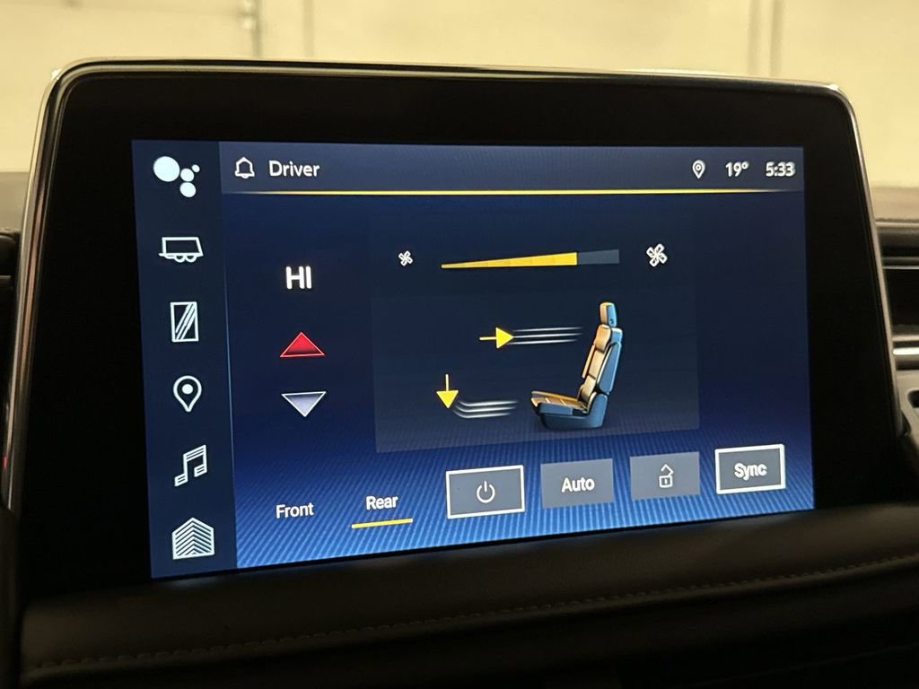 Used 2023 Chevrolet Tahoe Z71 w/ Luxury Package image 16