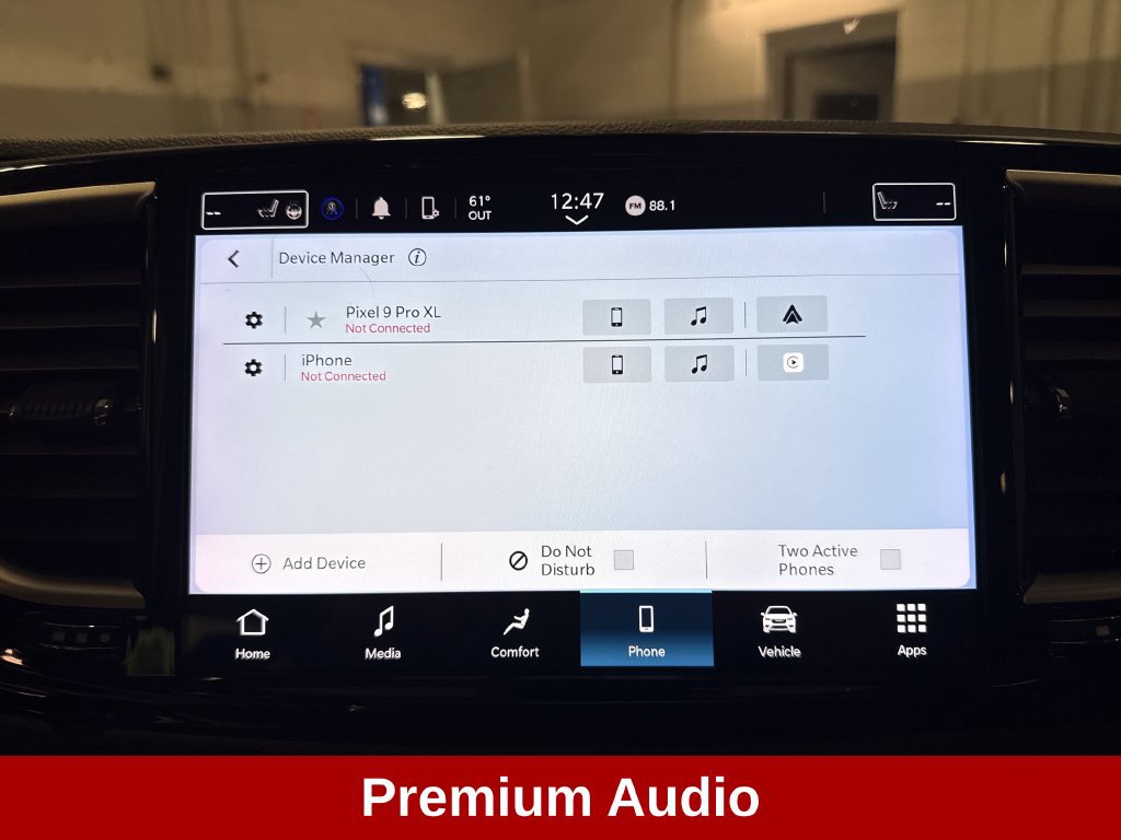 Used 2023 Chrysler Pacifica Touring-L FWD image 12