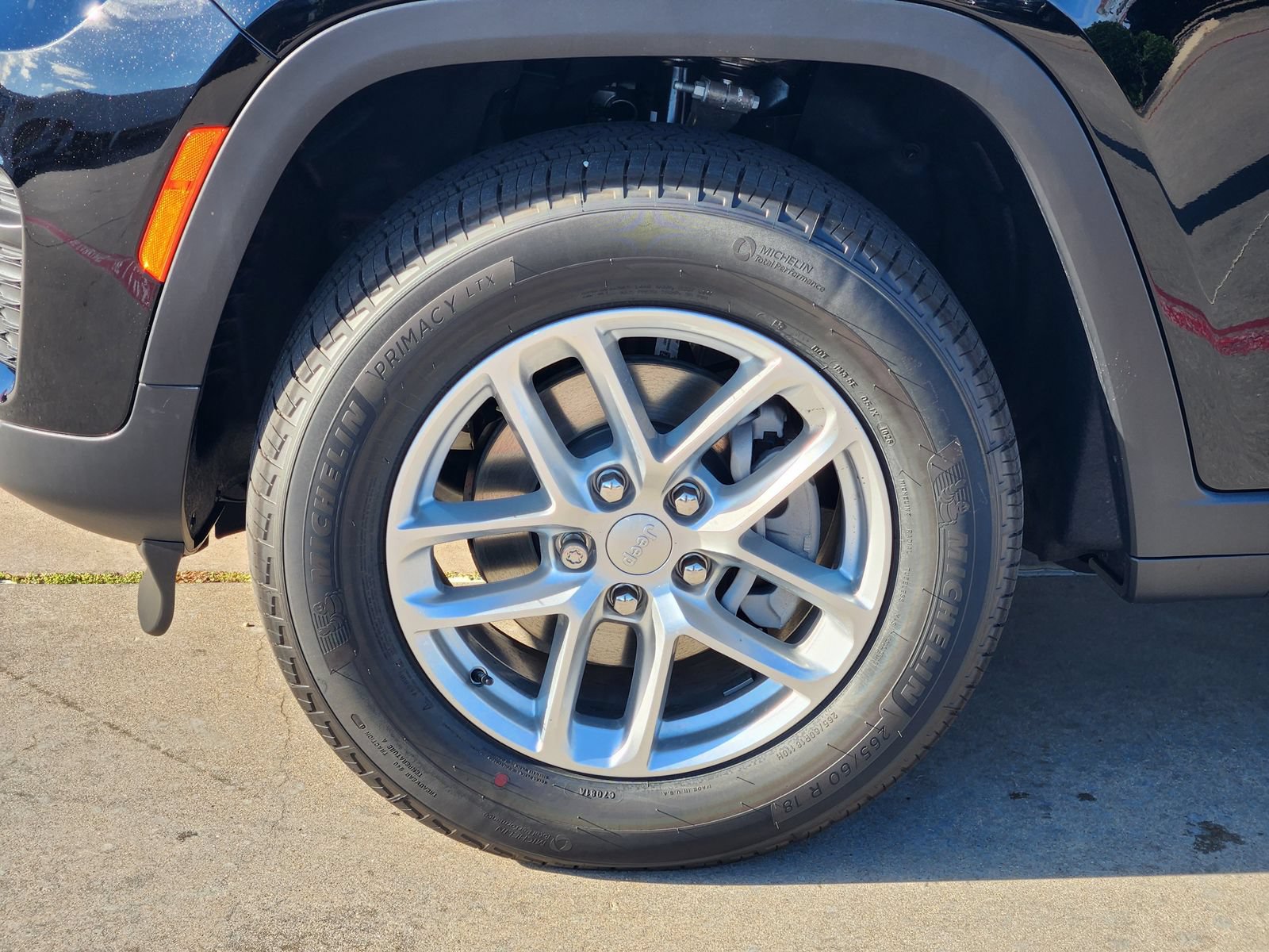 New 2026 Jeep Grand Cherokee Laredo RWD image 11