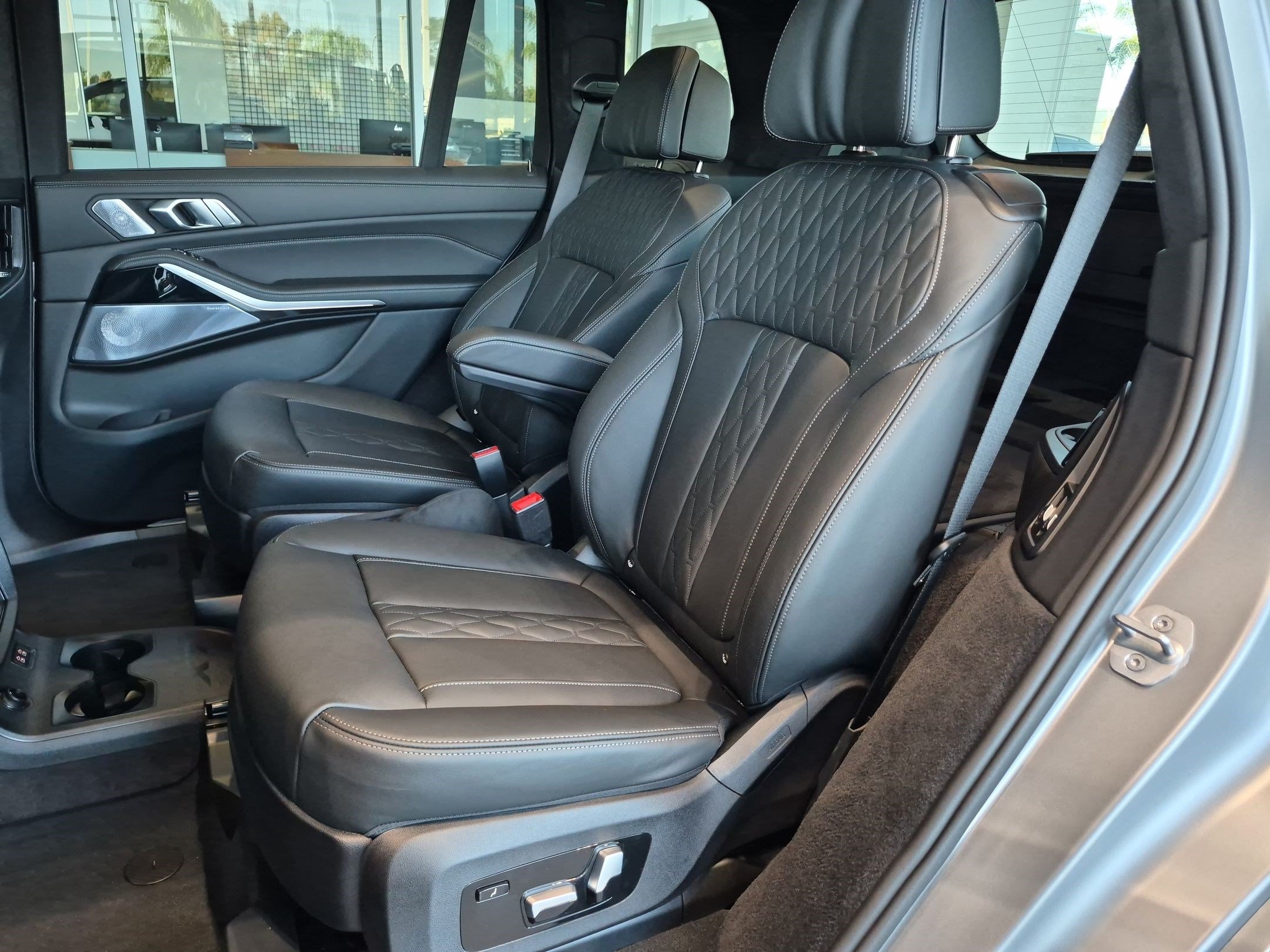 New 2027 BMW X7 M60i AWD/4WD image 31