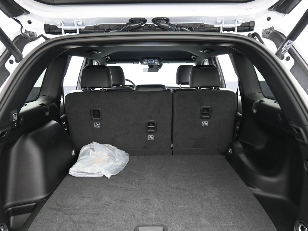 New 2025 Jeep Grand Cherokee Limited w/ Trailer Tow Package image 15