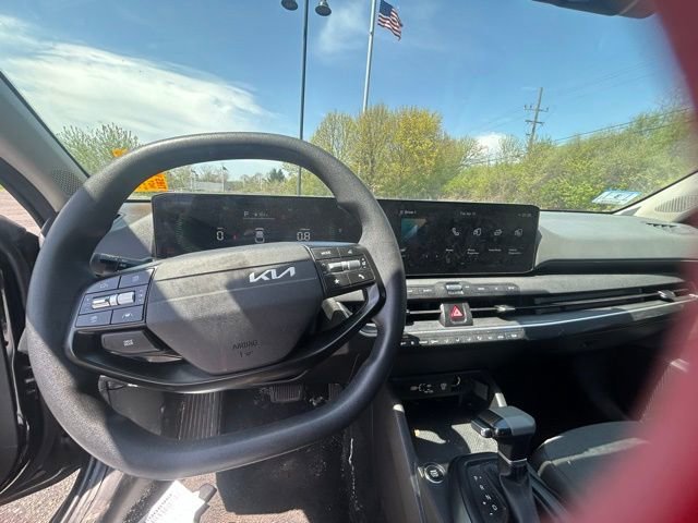Used 2025 Kia K4 LXS FWD image 12