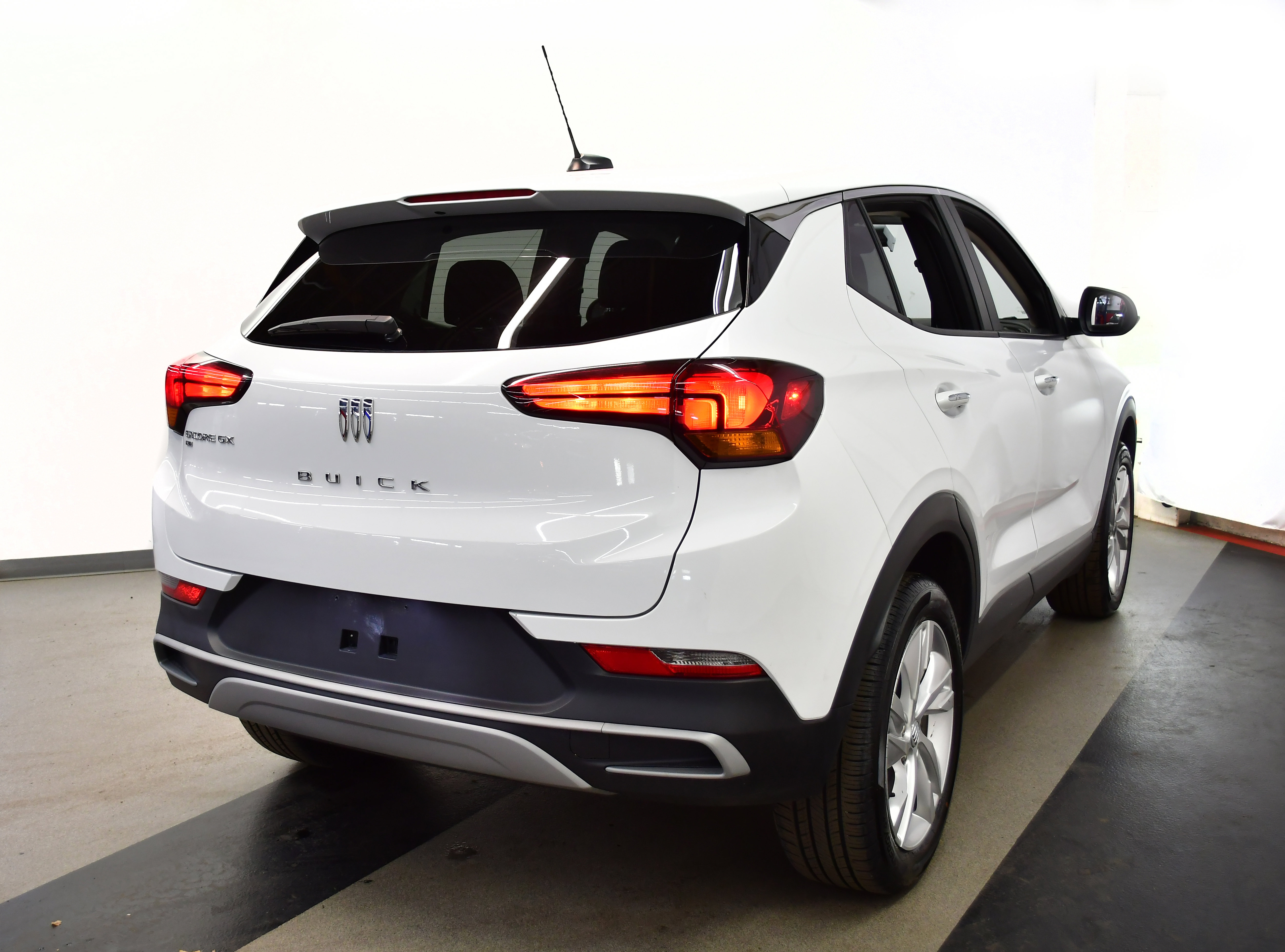 Used 2025 Buick Encore GX Preferred image 7