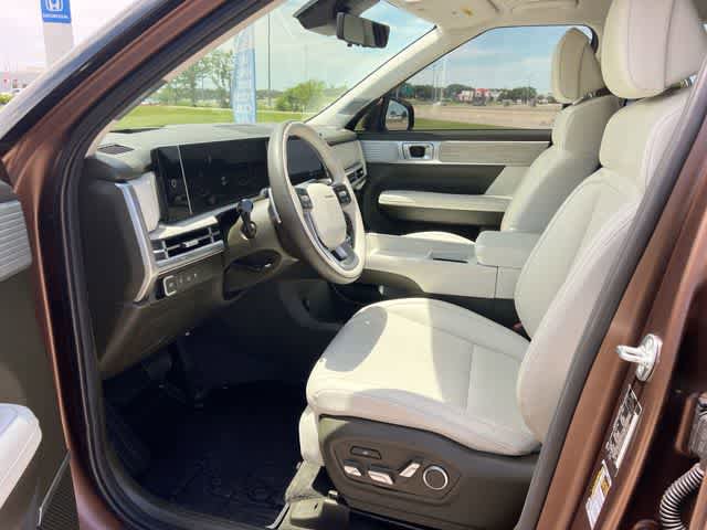 Used 2025 Hyundai Santa Fe Calligraphy AWD/4WD image 3