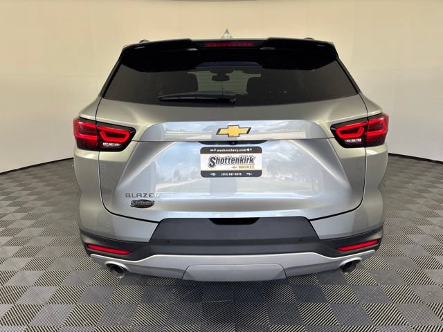 Used 2024 Chevrolet Blazer LT w/ Convenience Package FWD image 33