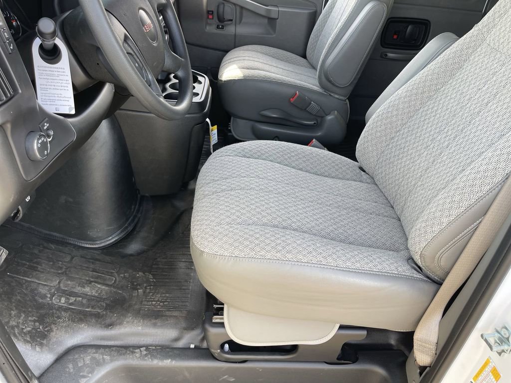 New 2025 GMC Savana 3500 LS image 20