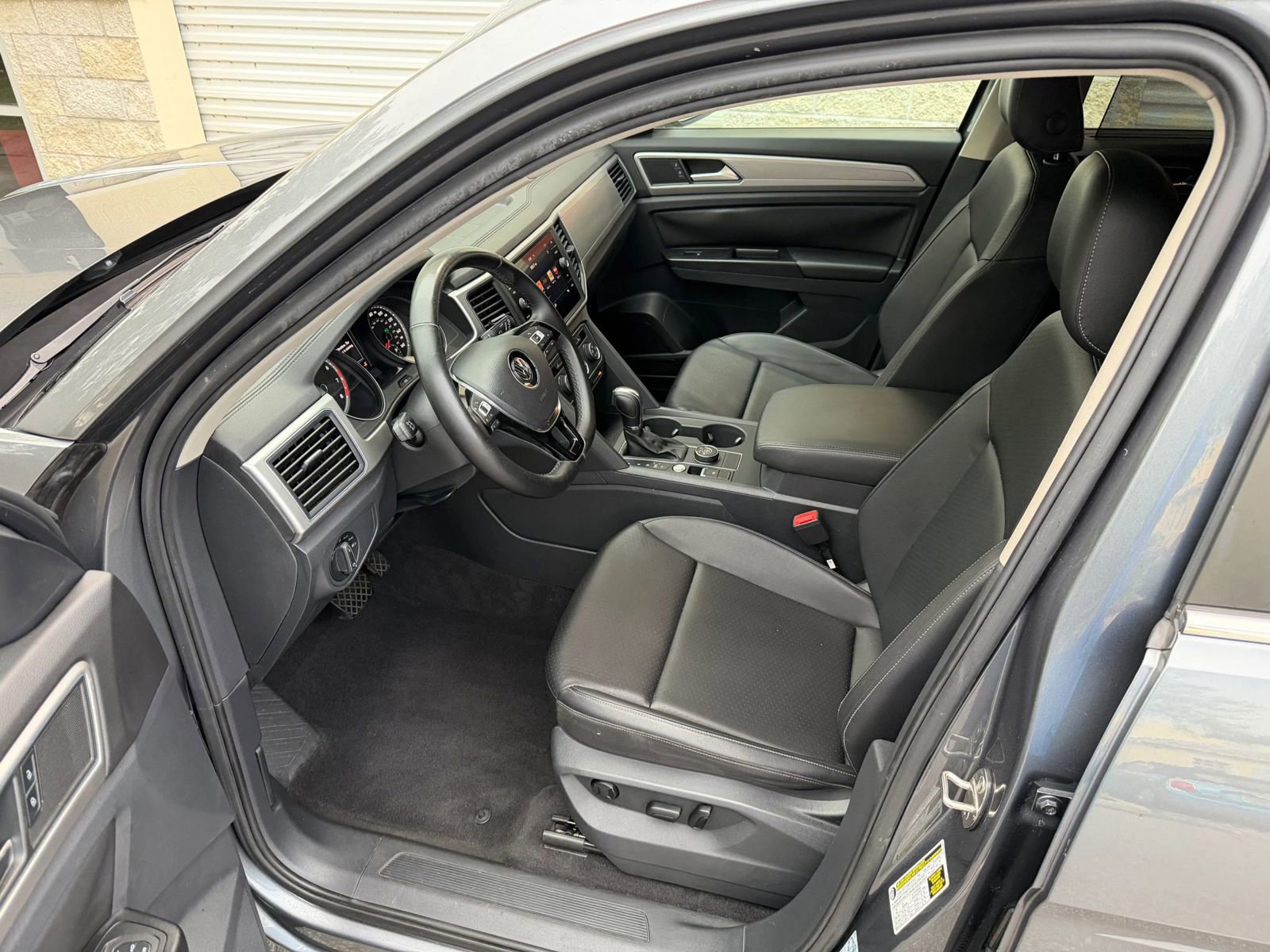Used 2018 Volkswagen Atlas SE AWD/4WD image 26