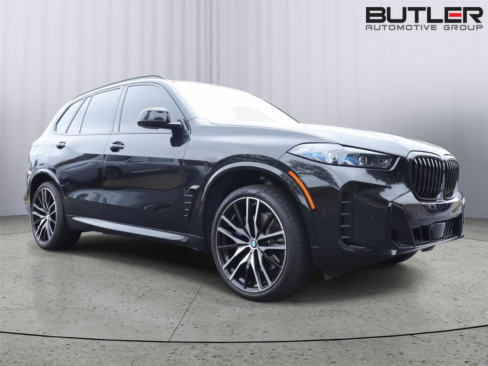 Used 2025 BMW X5 sDrive40i w/ M Sport Package RWD image 3