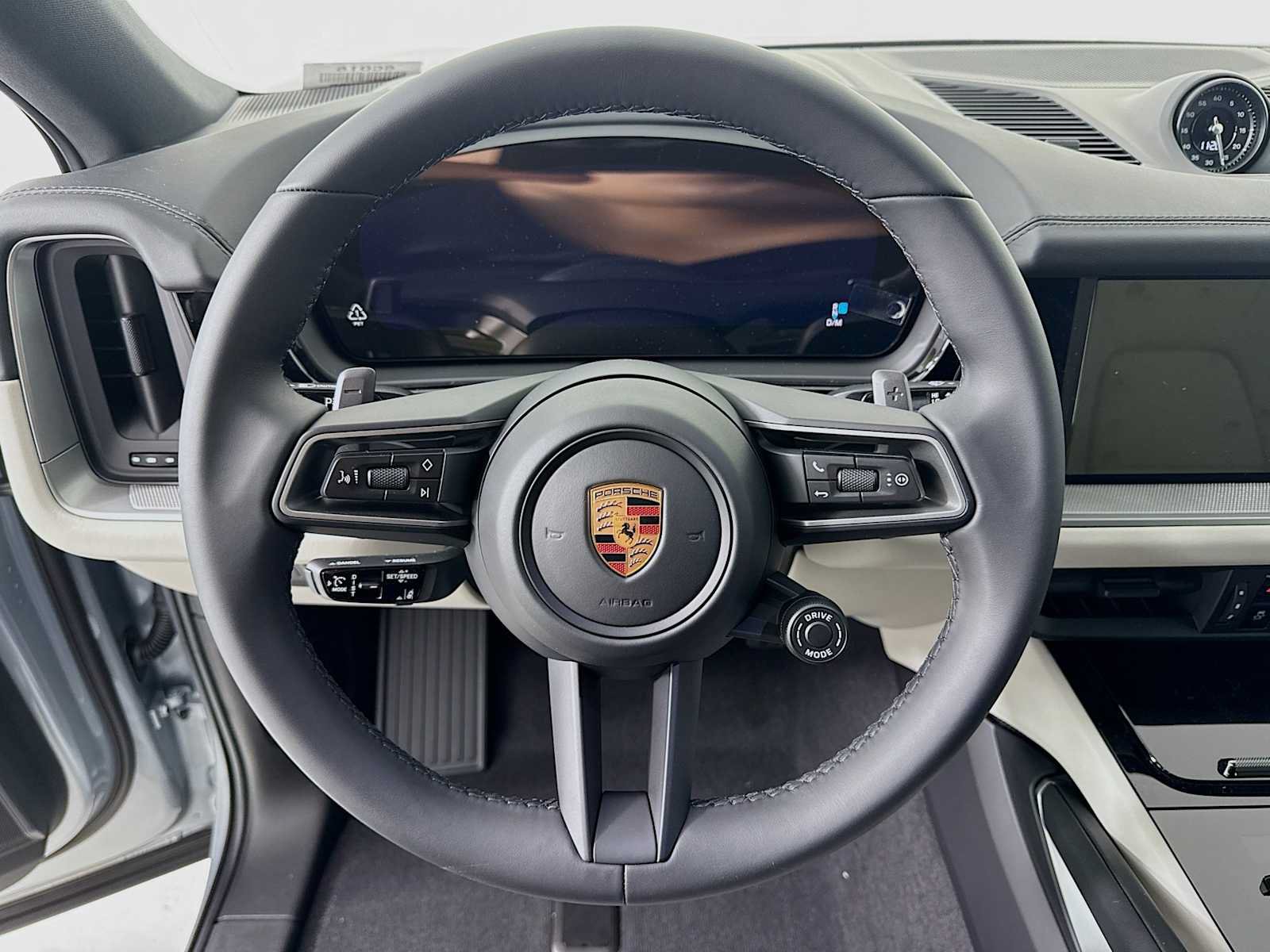 New 2026 Porsche Cayenne Coupe AWD/4WD image 15