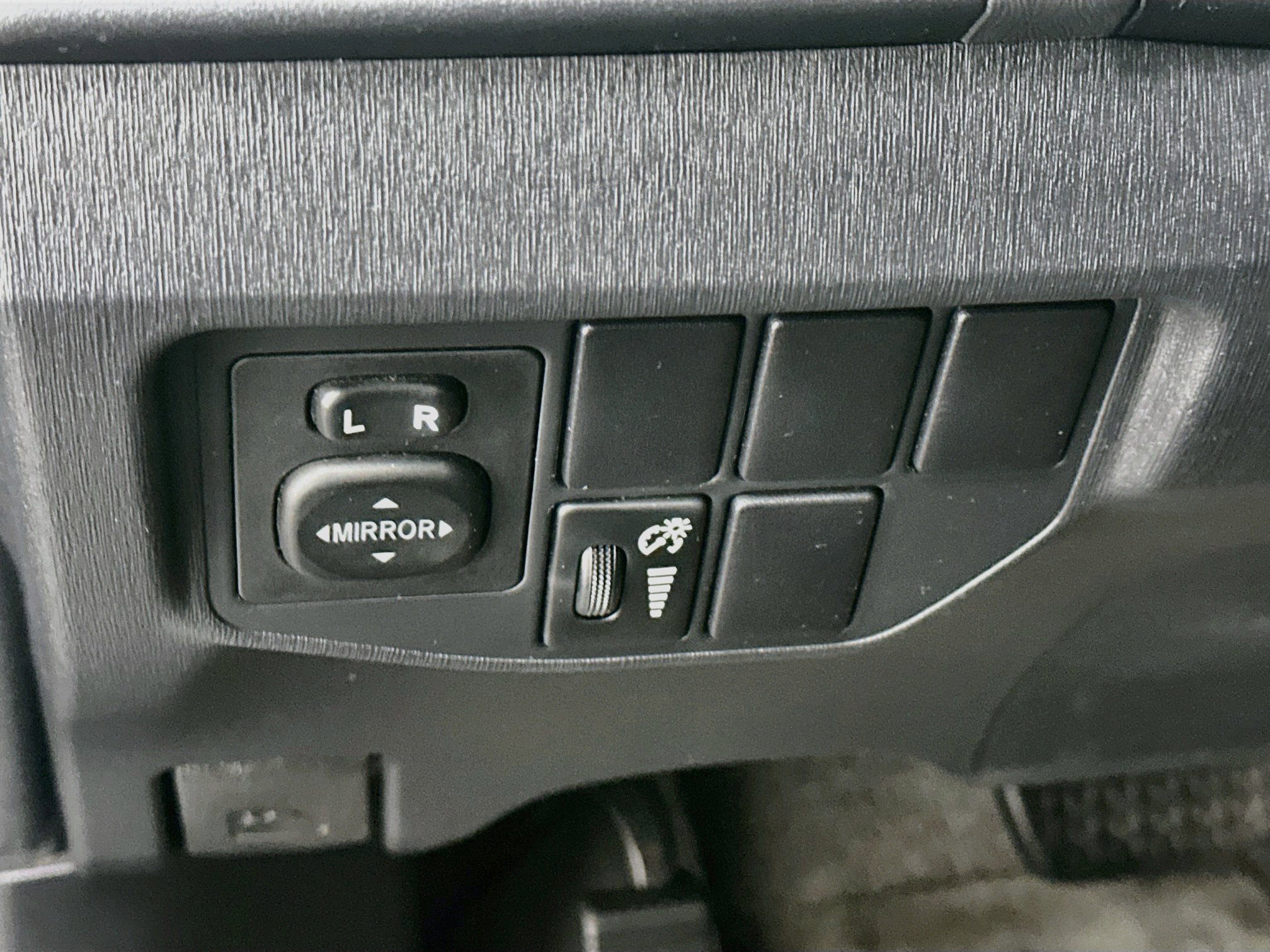Used 2013 Toyota Prius Two FWD image 17