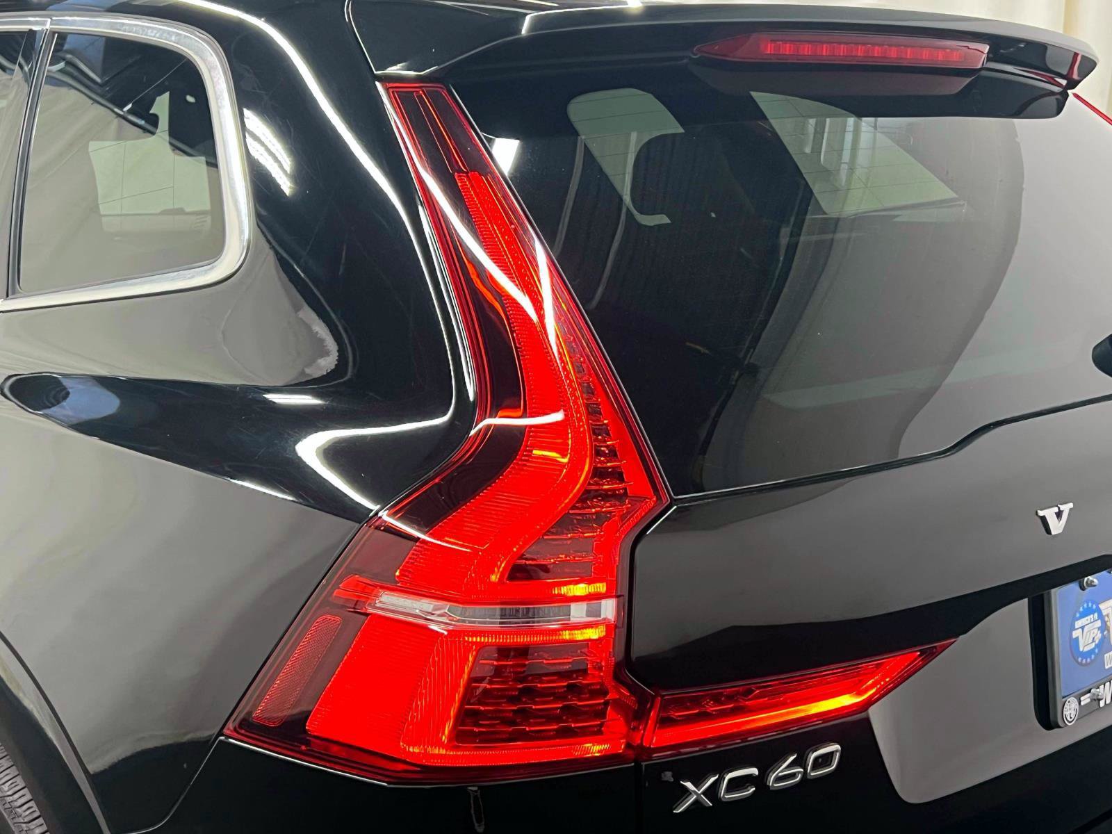 Used 2020 Volvo XC60 T5 Inscription AWD/4WD image 10