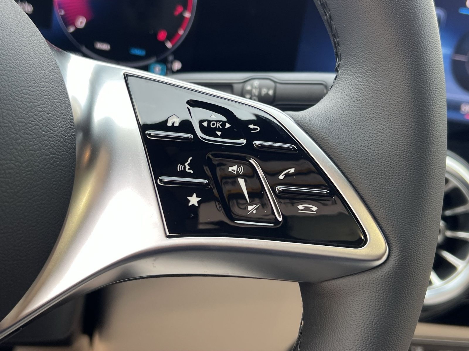 New 2026 Mercedes-Benz GLA 250 4MATIC image 37
