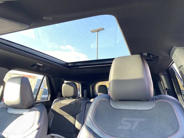 New 2026 Ford Explorer ST w/ Sun And Sound Package image 7