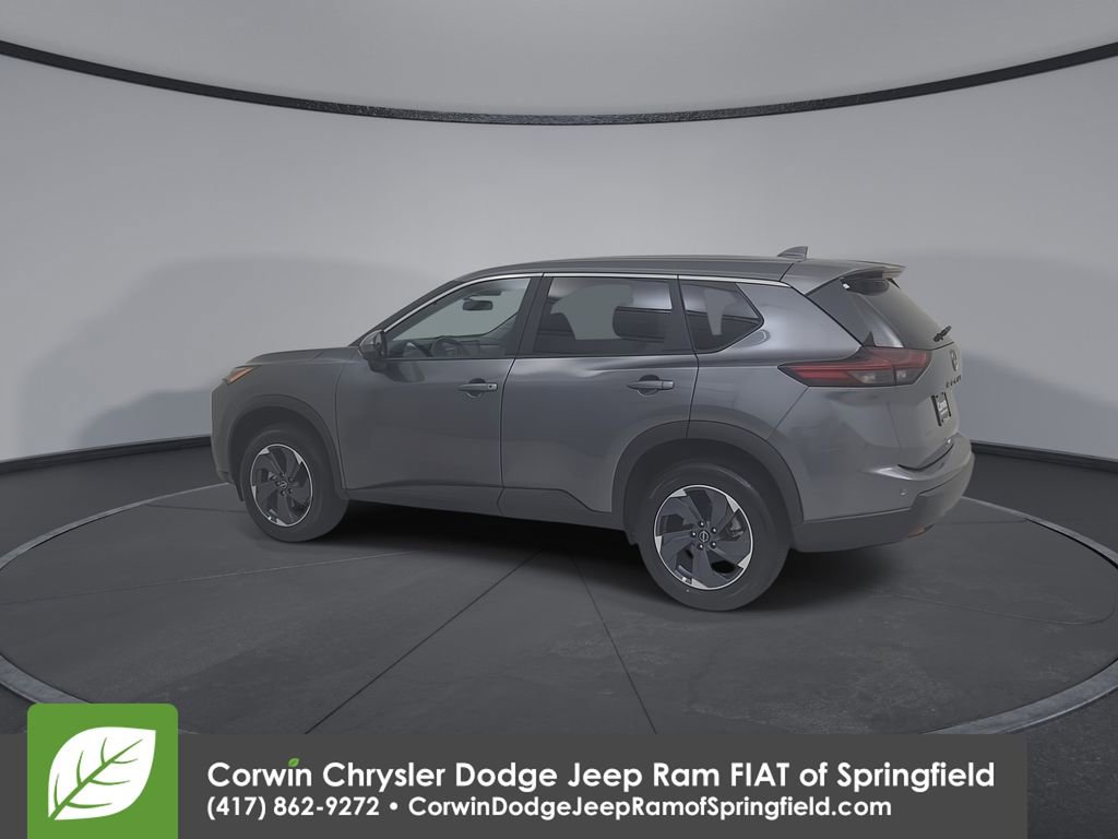 Used 2025 Nissan Rogue SV FWD image 10