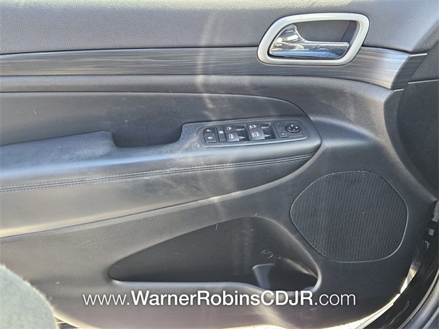 Used 2020 Jeep Grand Cherokee Altitude image 29