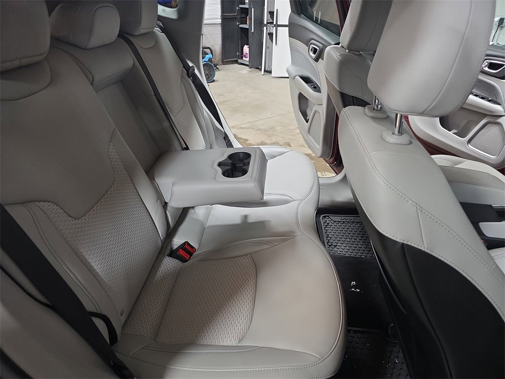 Used 2022 Jeep Compass Latitude w/ Convenience Group image 11