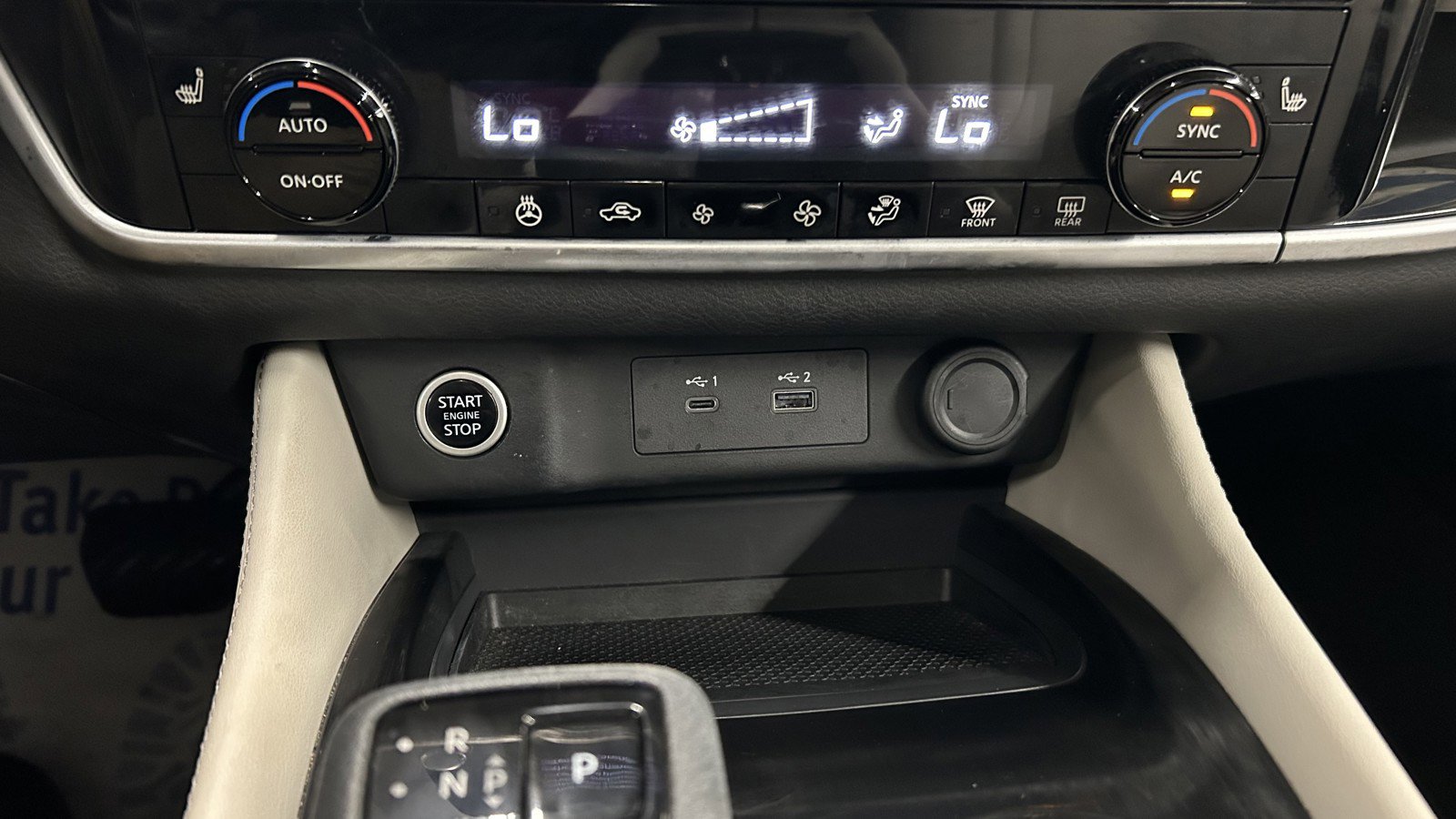 Used 2023 Nissan Rogue SL image 32