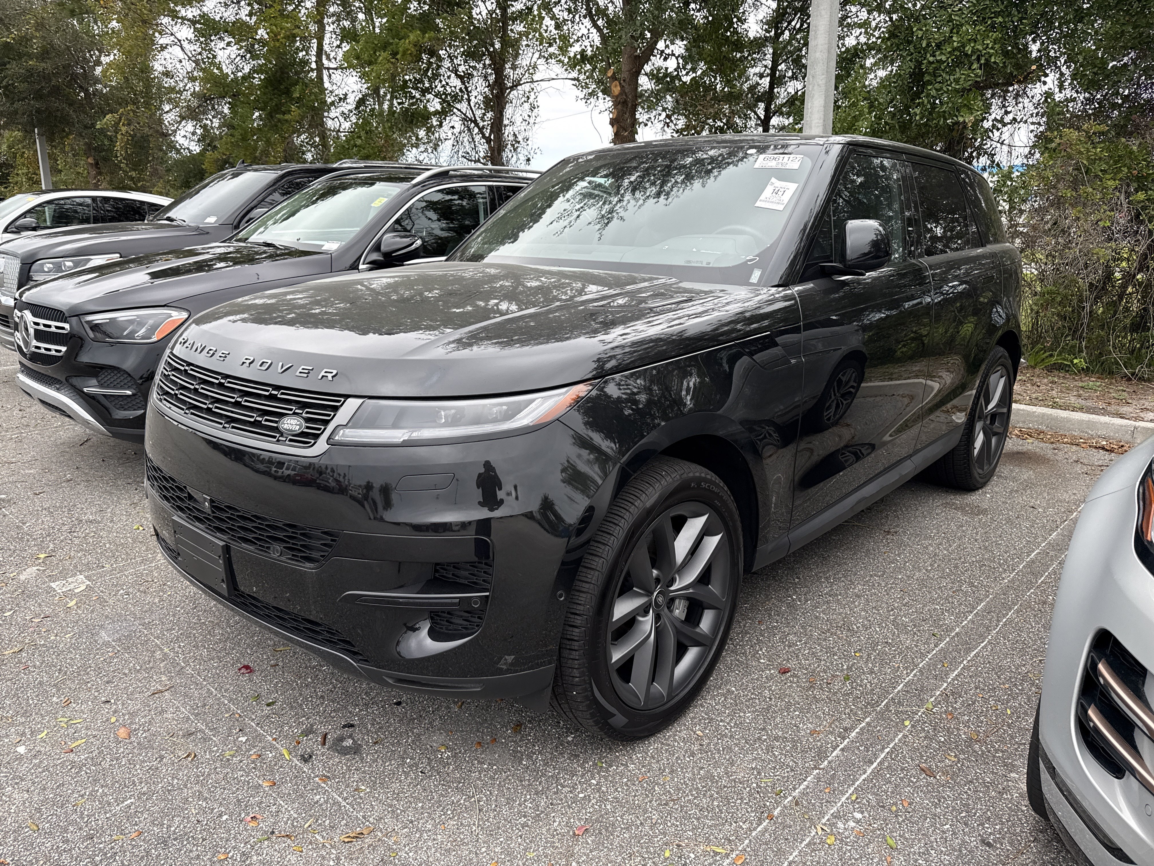 Used 2025 Land Rover Range Rover Sport SE
