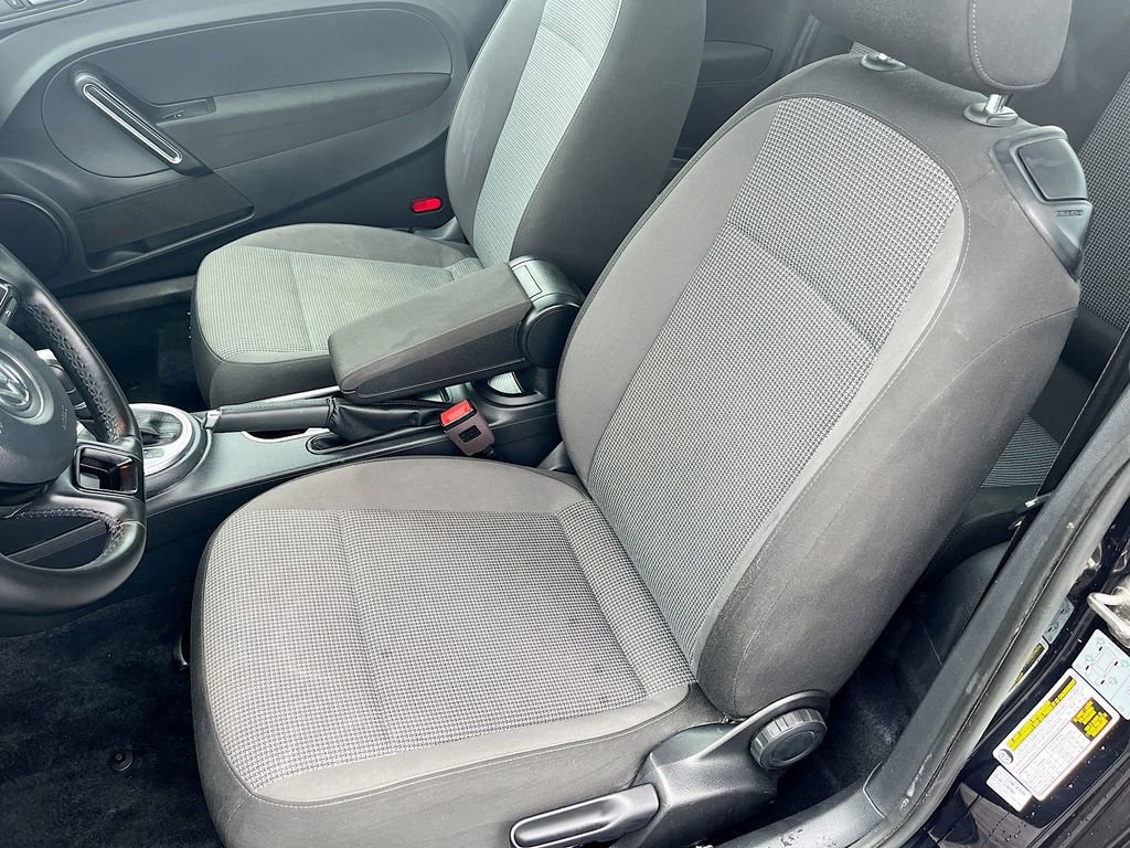 Used 2019 Volkswagen Beetle 2.0T S image 20