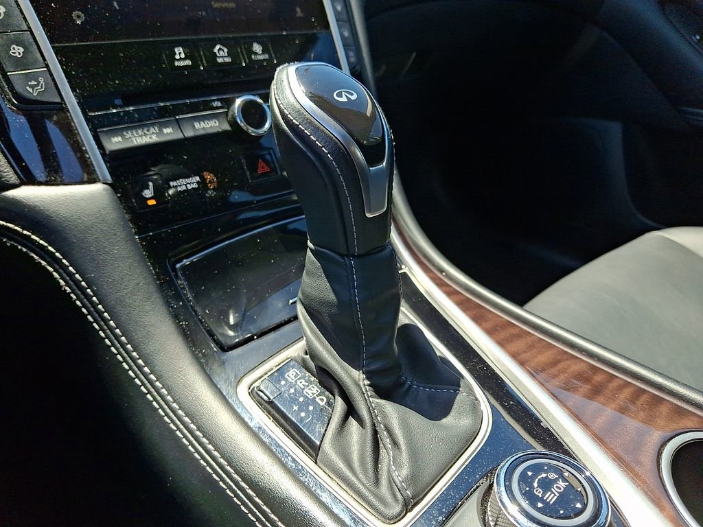 Used 2018 INFINITI Q50 Luxe w/ Essential Package (3.0T Luxe) AWD/4WD image 15
