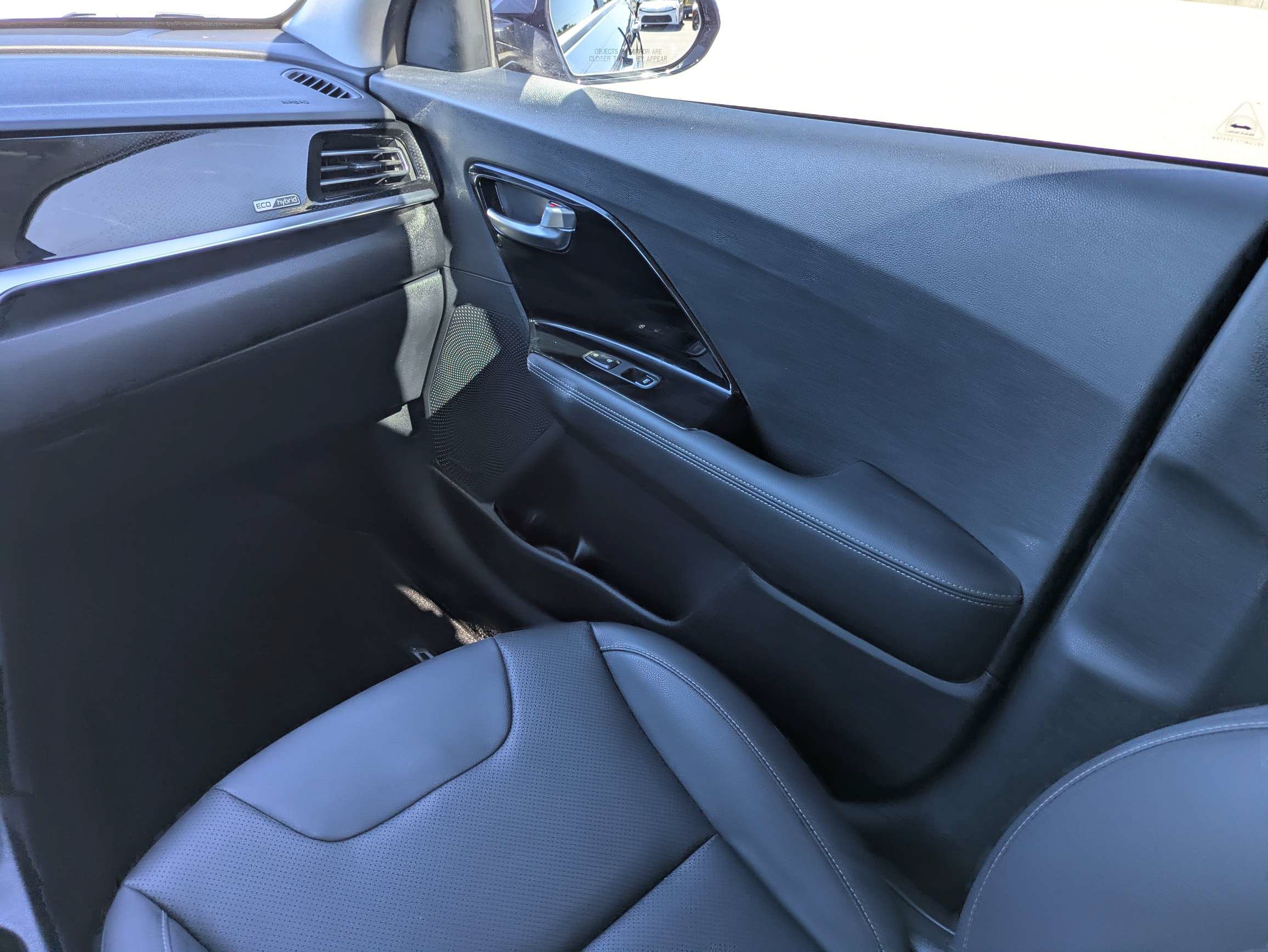 Used 2022 Kia Niro EX Premium FWD image 17
