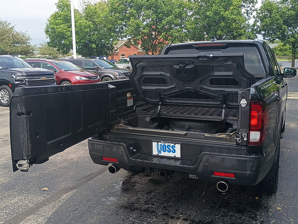 Certified 2023 Honda Ridgeline Black Edition image 10