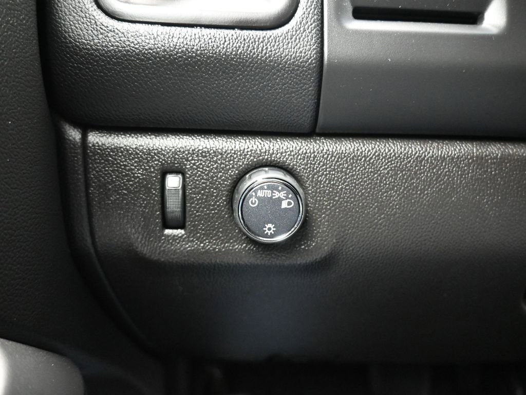 Used 2022 Chevrolet Colorado LT image 24