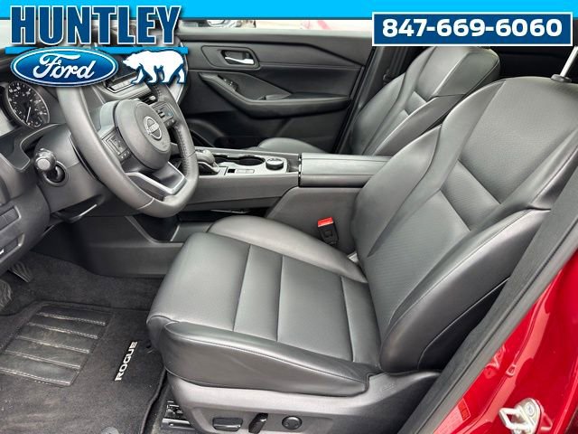 Used 2024 Nissan Rogue SV w/ SV Premium Package image 18