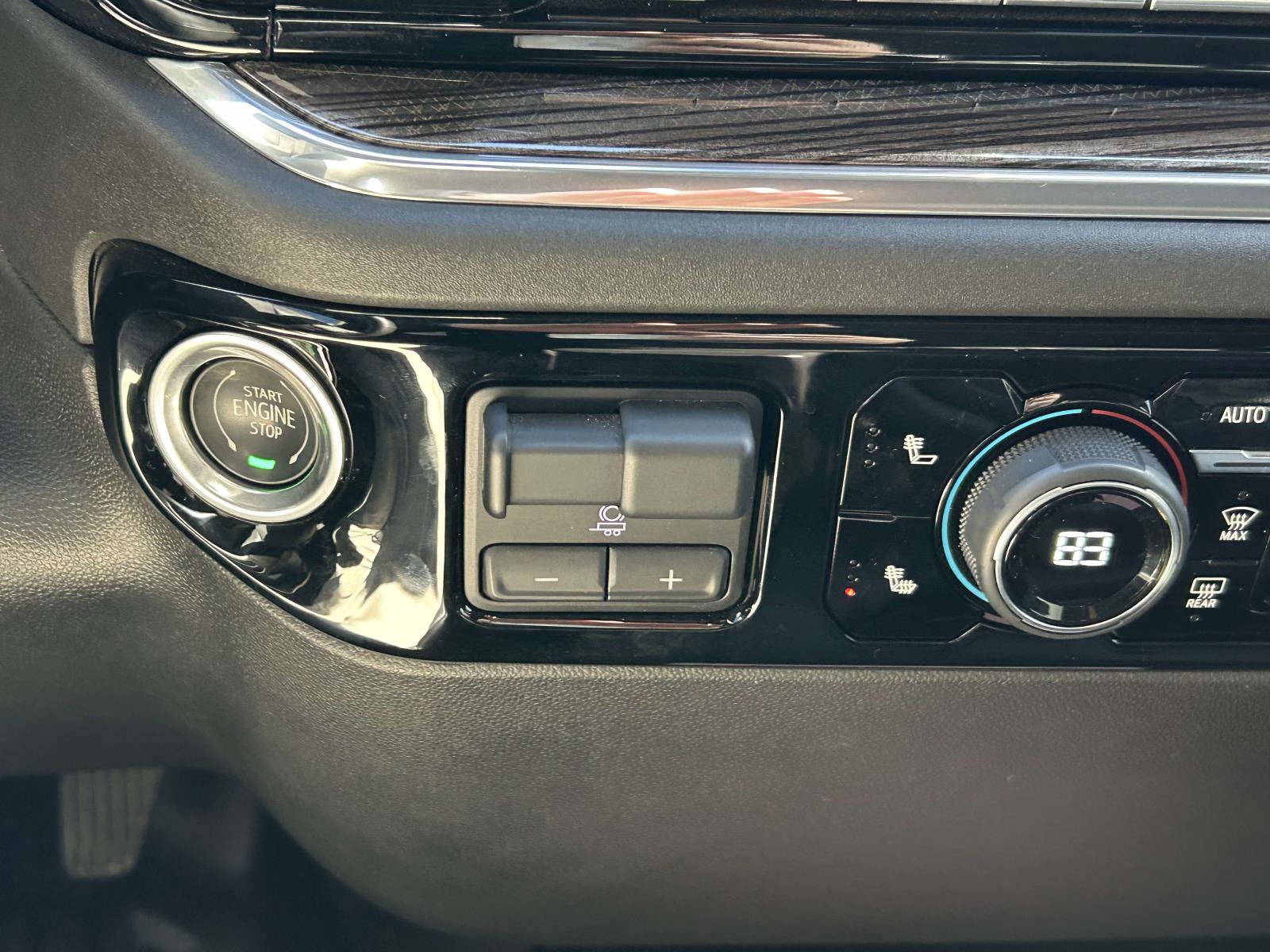 Used 2024 Chevrolet Silverado 3500 LT w/ Convenience Package image 21