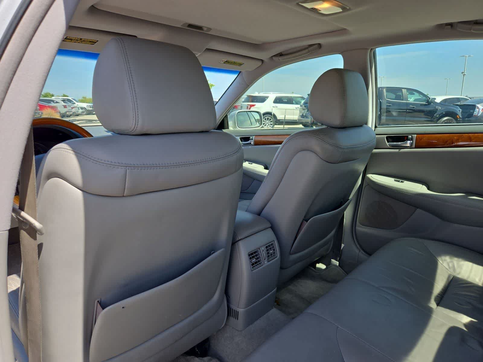 Used 2005 Lexus ES 330 w/ Preferred Accessory Pkg FWD image 16