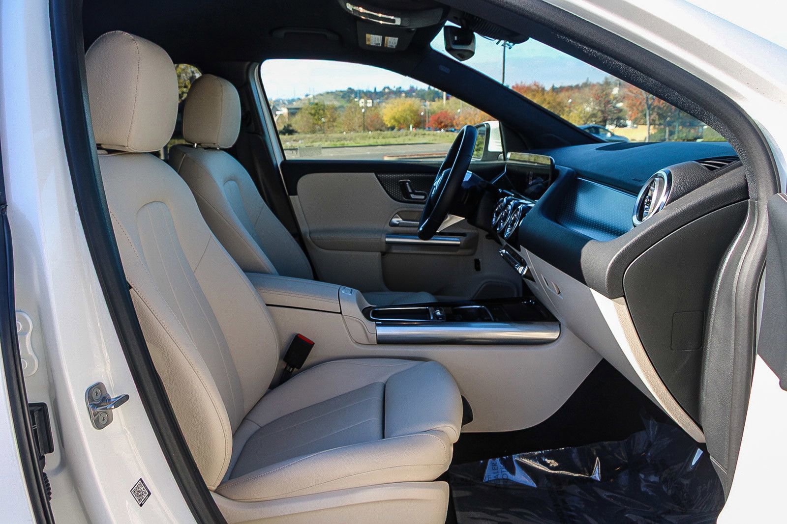 Certified 2025 Mercedes-Benz GLA 250 image 16