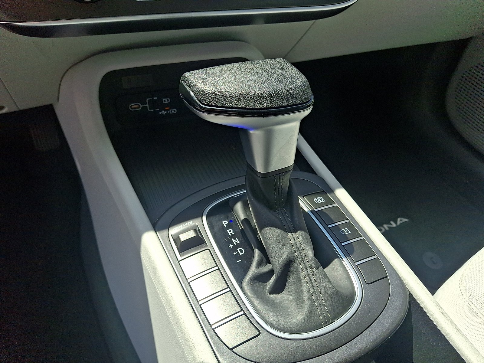 Certified 2025 Hyundai Kona SE AWD/4WD image 15
