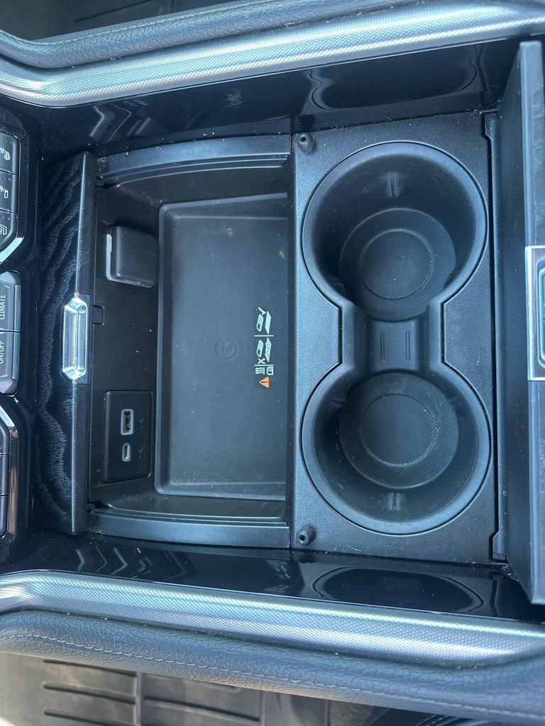 Used 2022 GMC Yukon XL Denali image 26