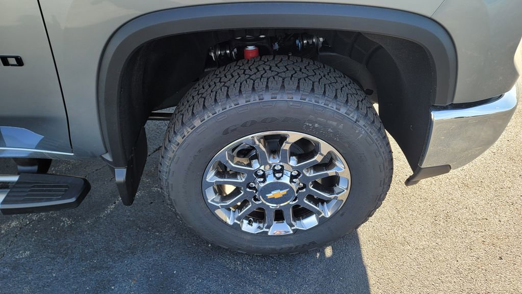 New 2026 Chevrolet Silverado 2500 LTZ w/ LTZ Convenience Package AWD/4WD image 15