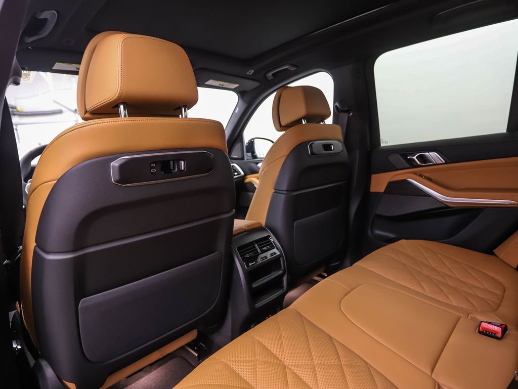 Used 2026 BMW X5 xDrive40i w/ M Sport Package image 19